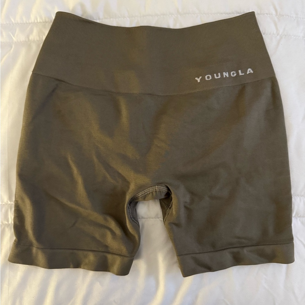 YoungLA core seamless shorts
